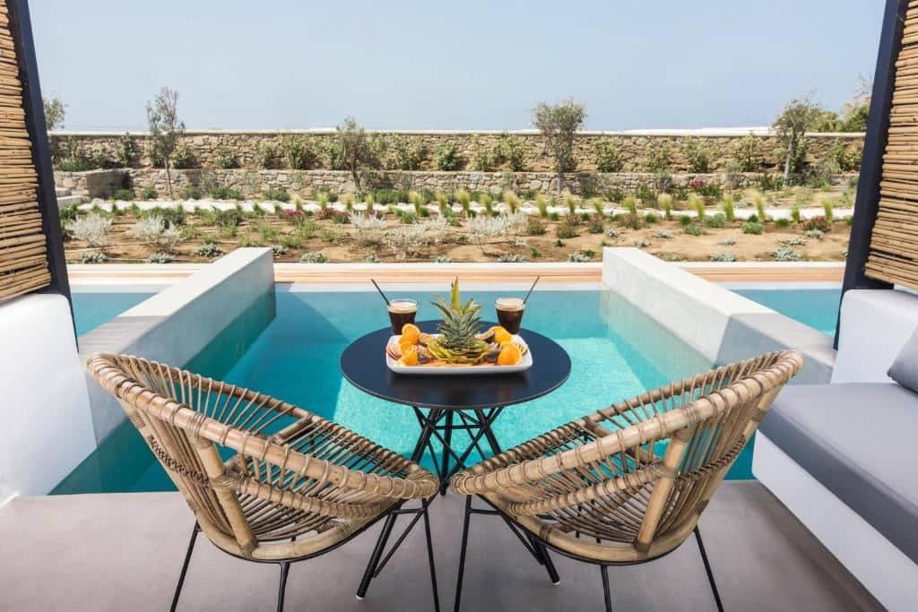 rooms-junior-suite-with-private-pool