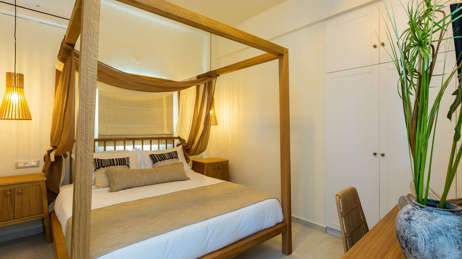 rooms-superior-sideseaview-balcony-or-terrace