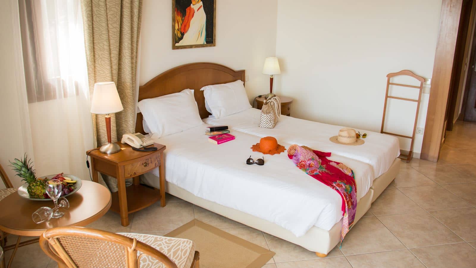 rooms-junior-suite-pool-view
