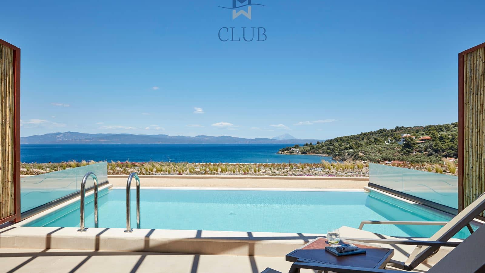 rooms-club-sea-view-private-pool-room