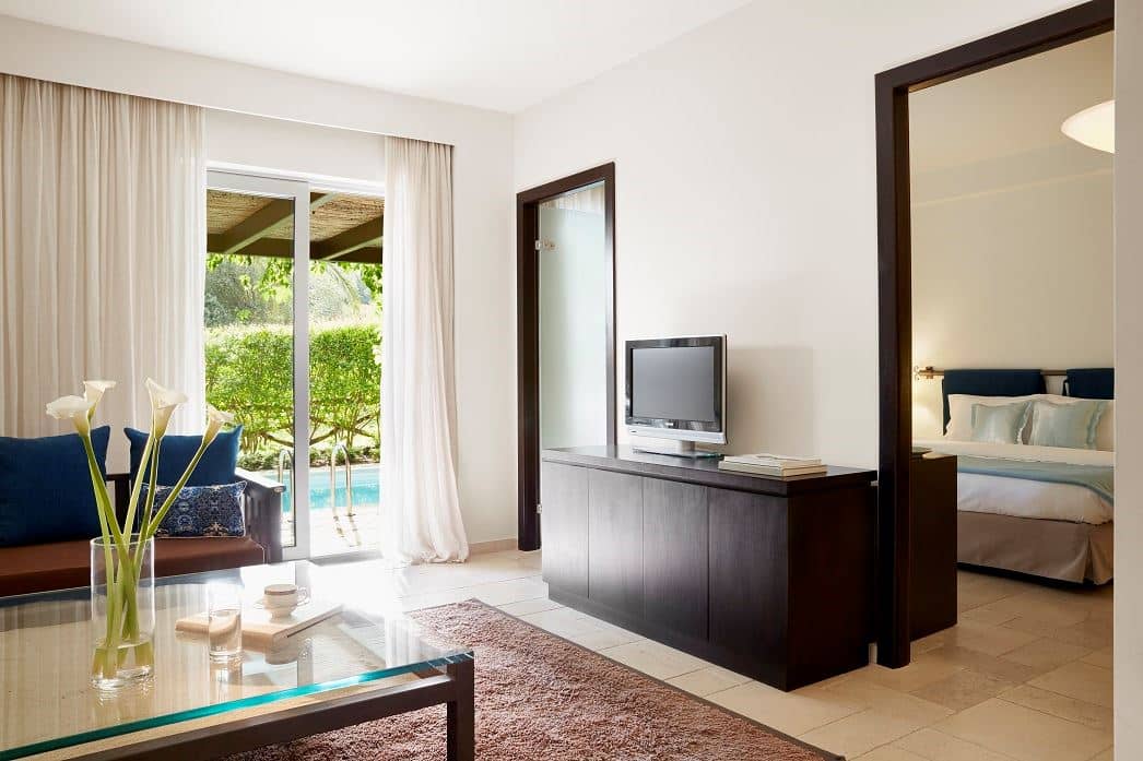 rooms-nero-suite-1-bedroom-garden-view-private-pool-terrace
