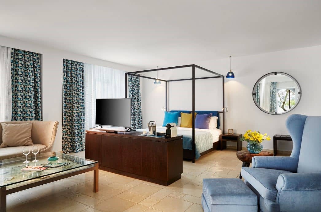 rooms-grand-suite-sea-front-private-pool