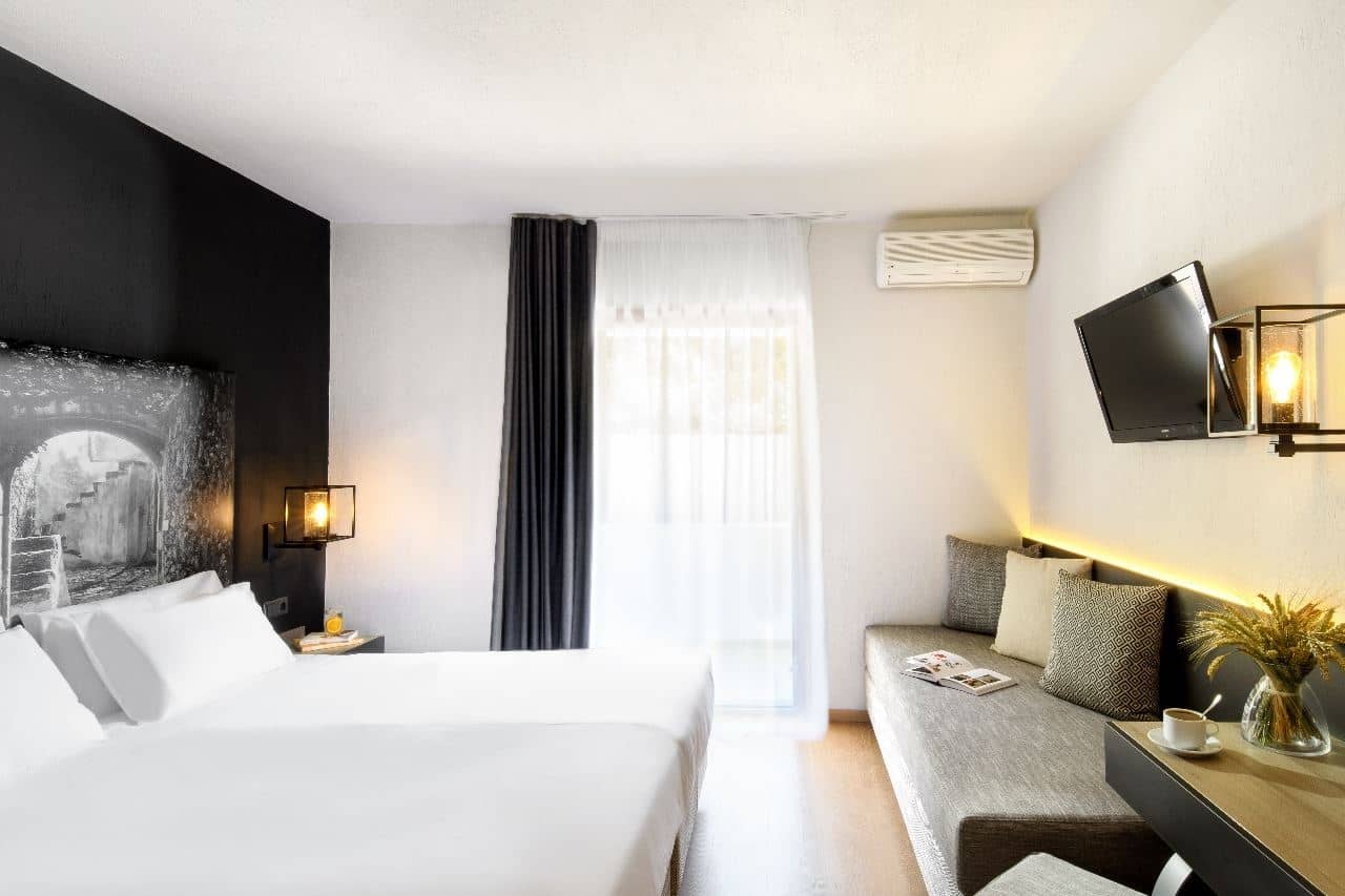 rooms-room-double-garden-view