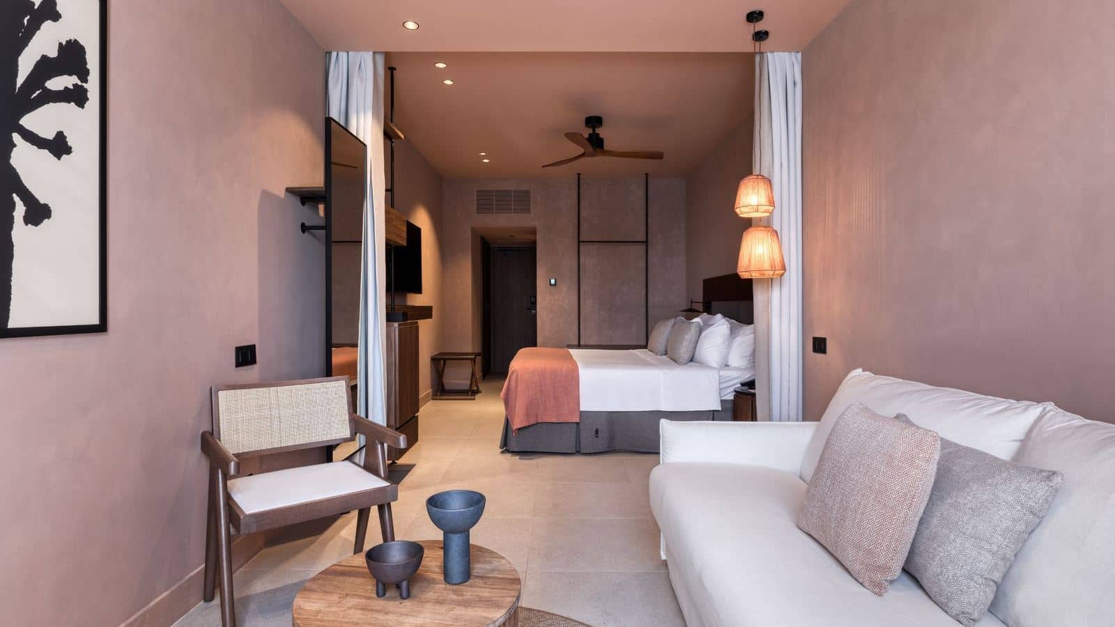 rooms-sapphire-sublime-family-retreat-with-swim-up-pool