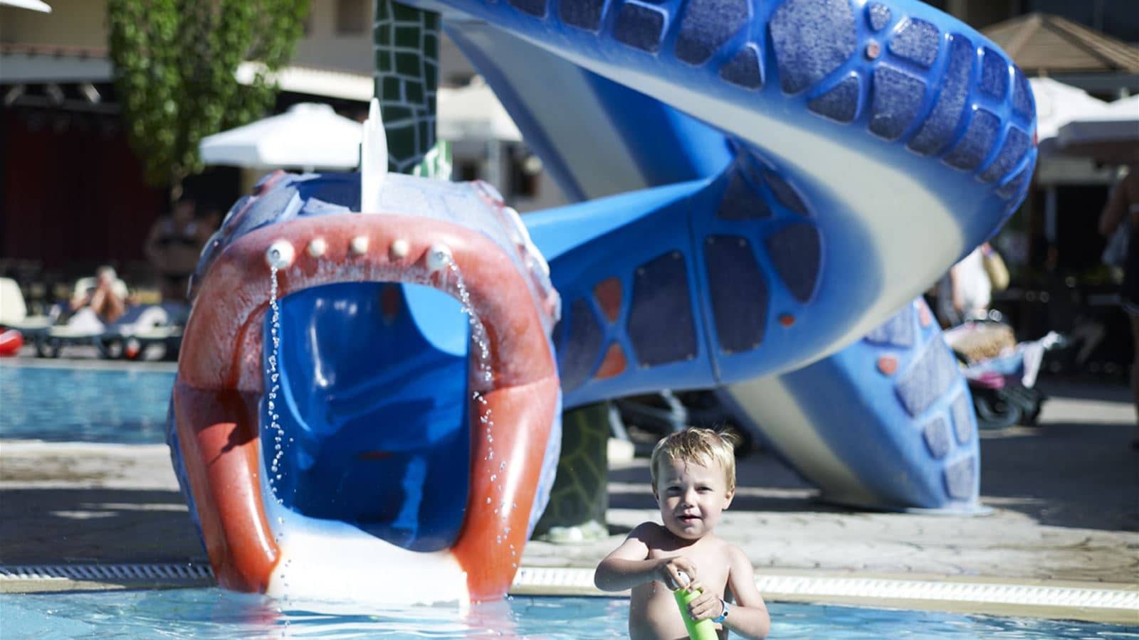 pools-outdoor-childrens-pool