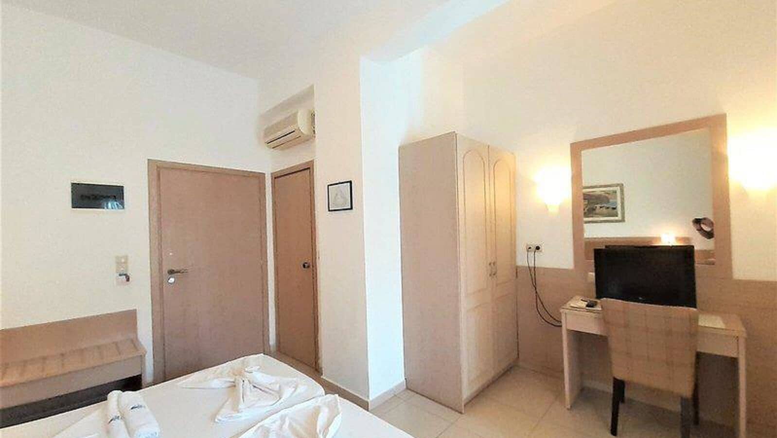 rooms-single-room
