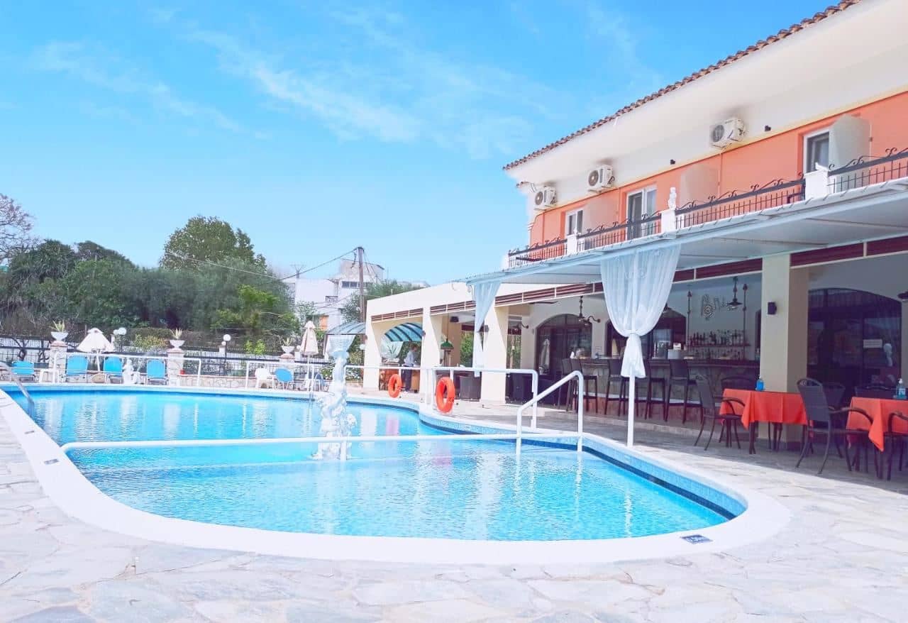 pools-outdoor-childrens-pool