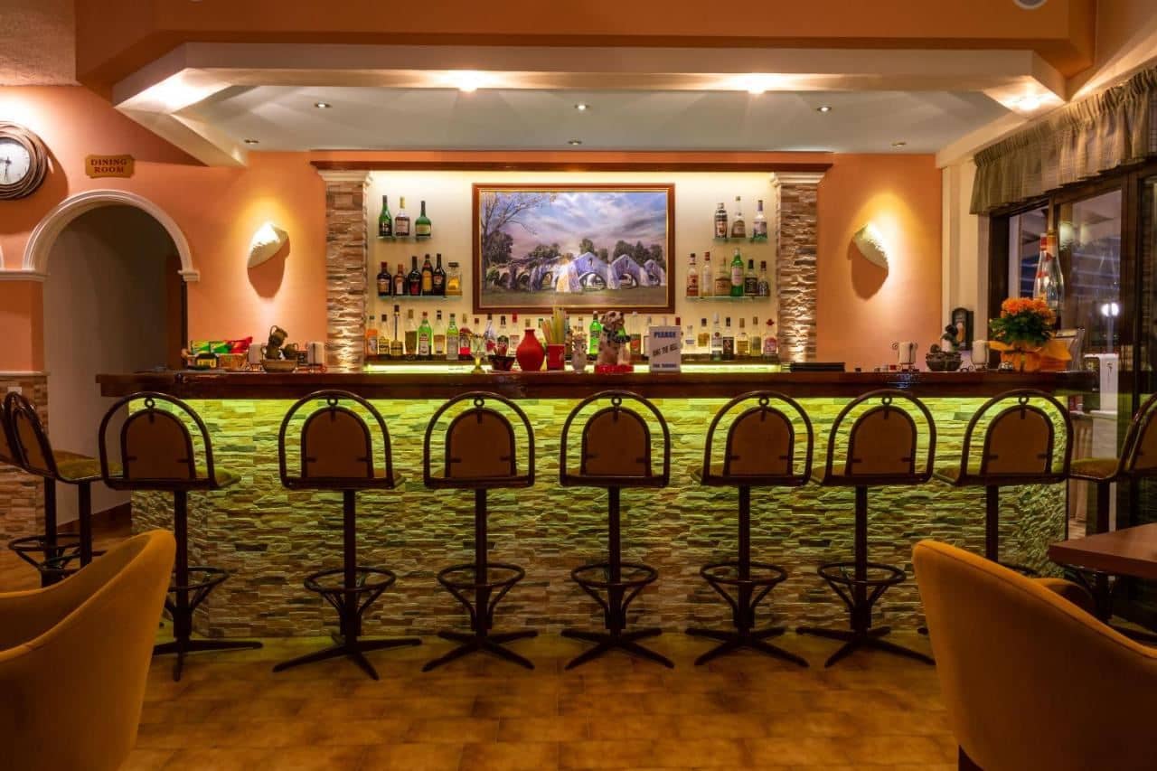 bars-main-bar