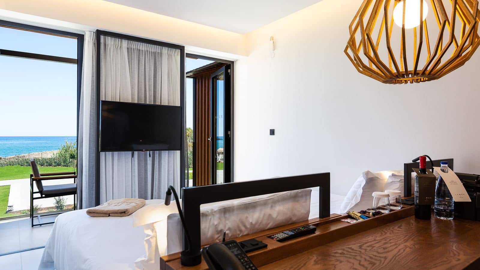 rooms-standard-room-with-sea-view