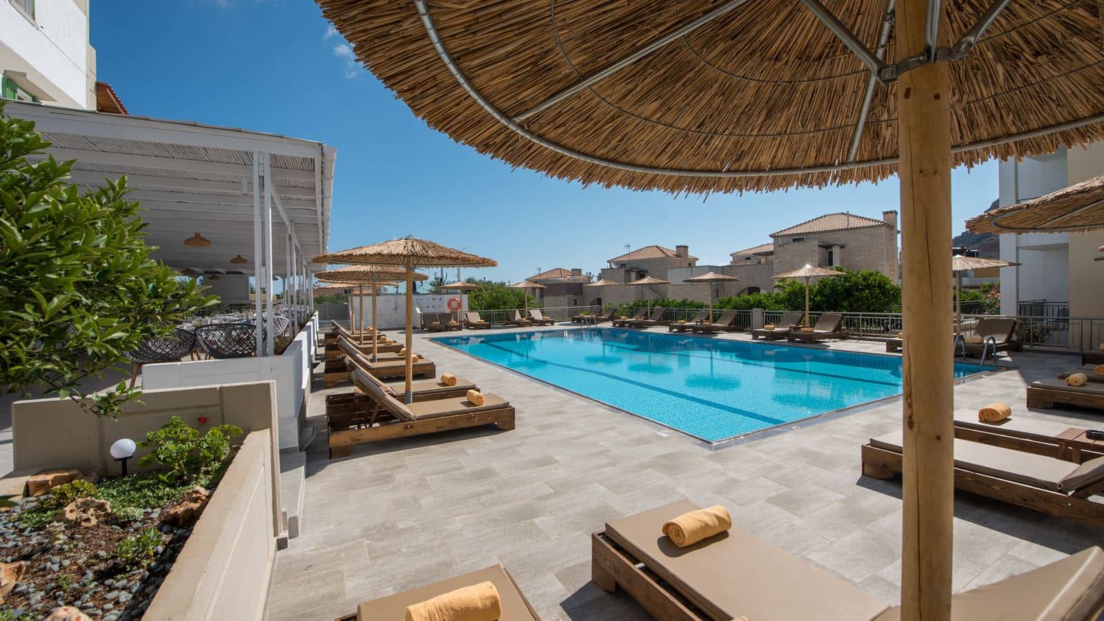 pools-outdoor-pool