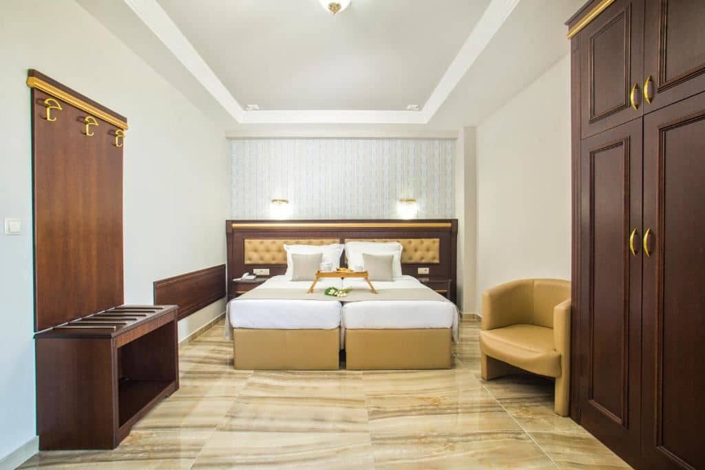 rooms-family-room