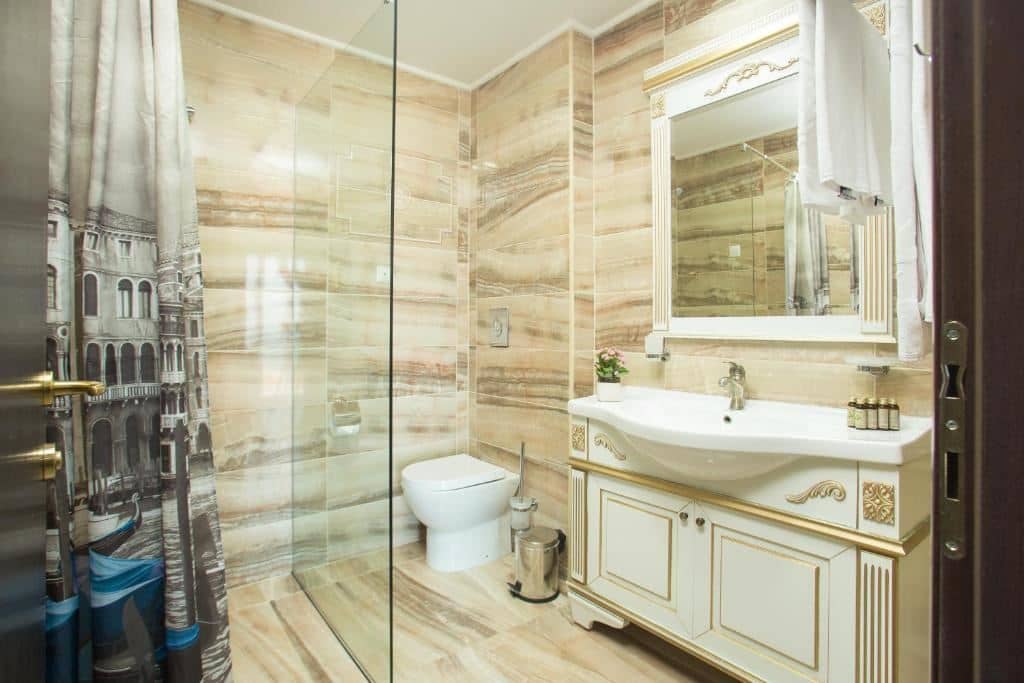 rooms-family-room
