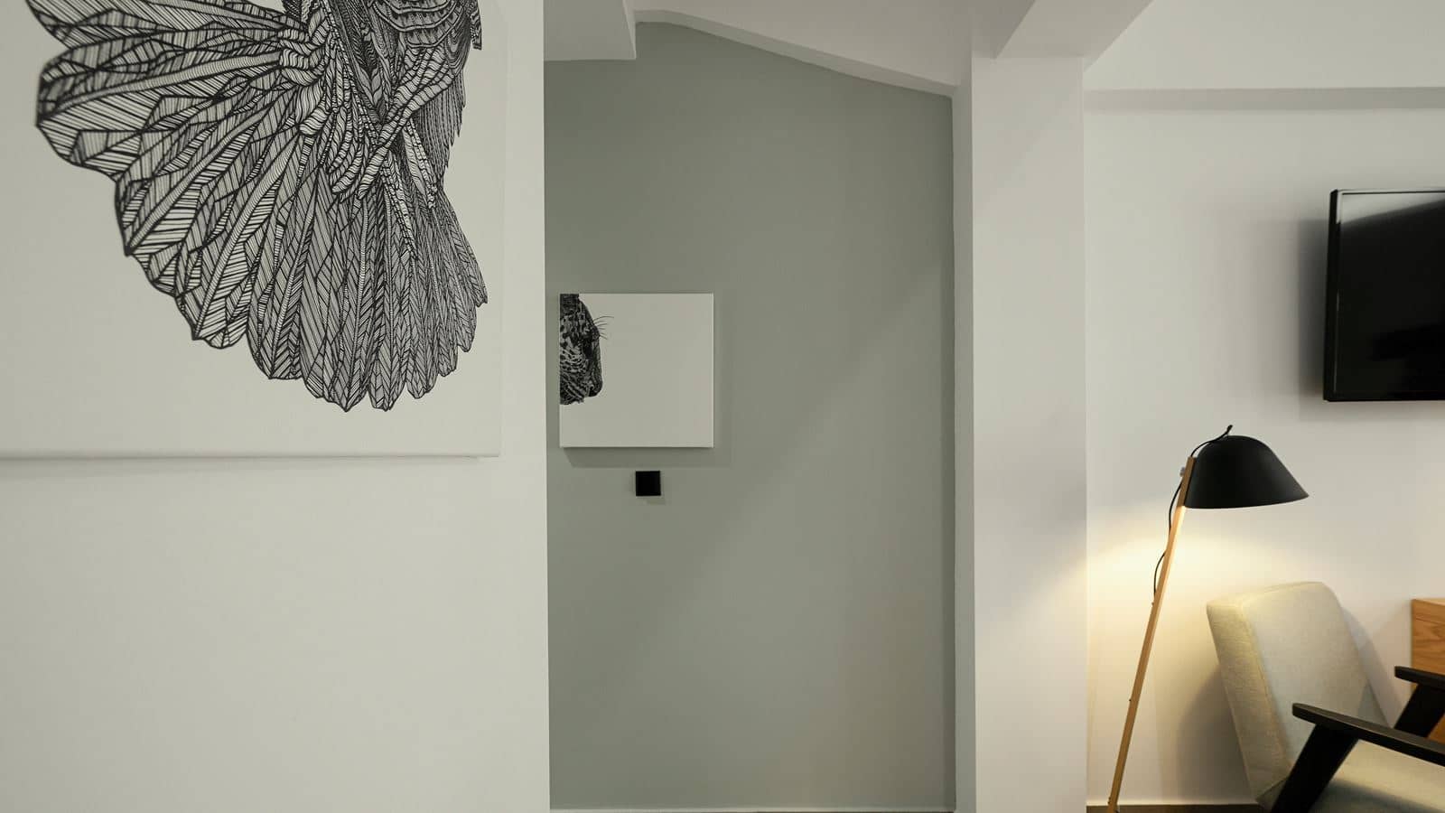 rooms-family-room-city-view