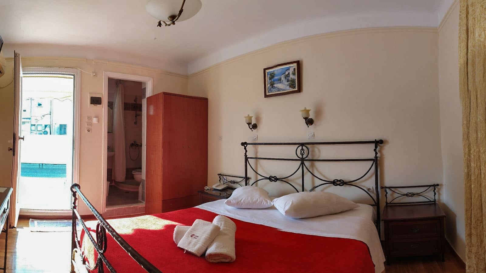 rooms-quadruple-three-beds