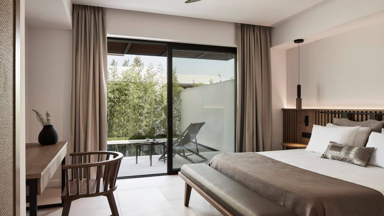 rooms-junior-suite-with-private-pool