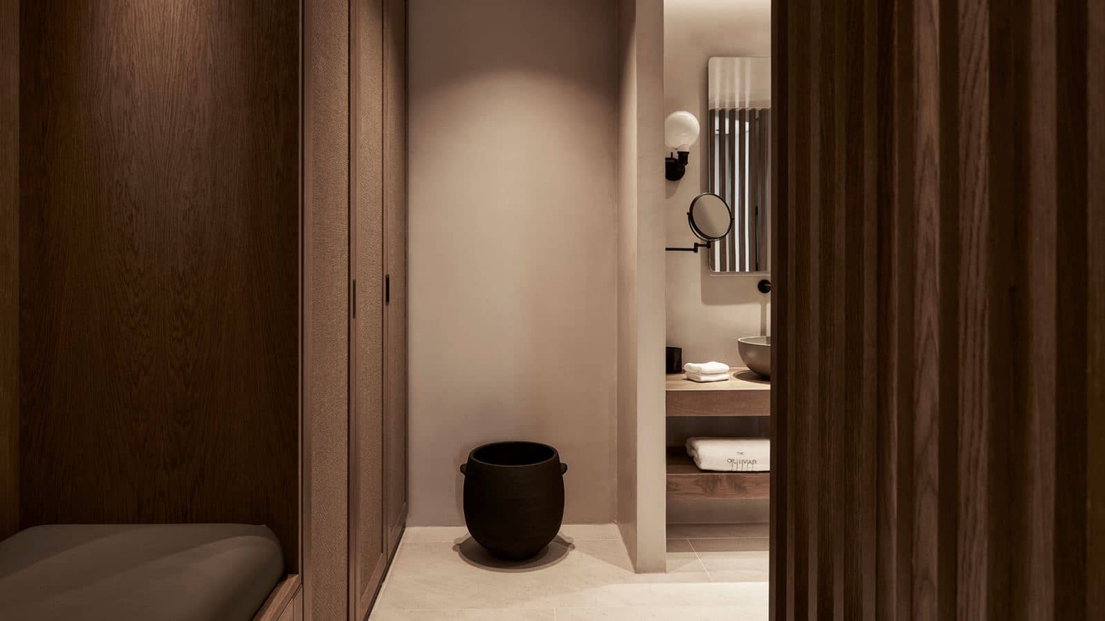 rooms-ionian-beachfront-suite