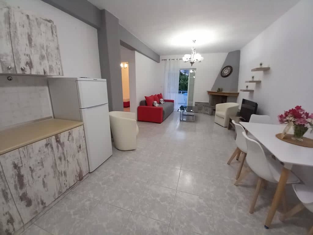 rooms-family-apartment-2-bedrooms-garden-view