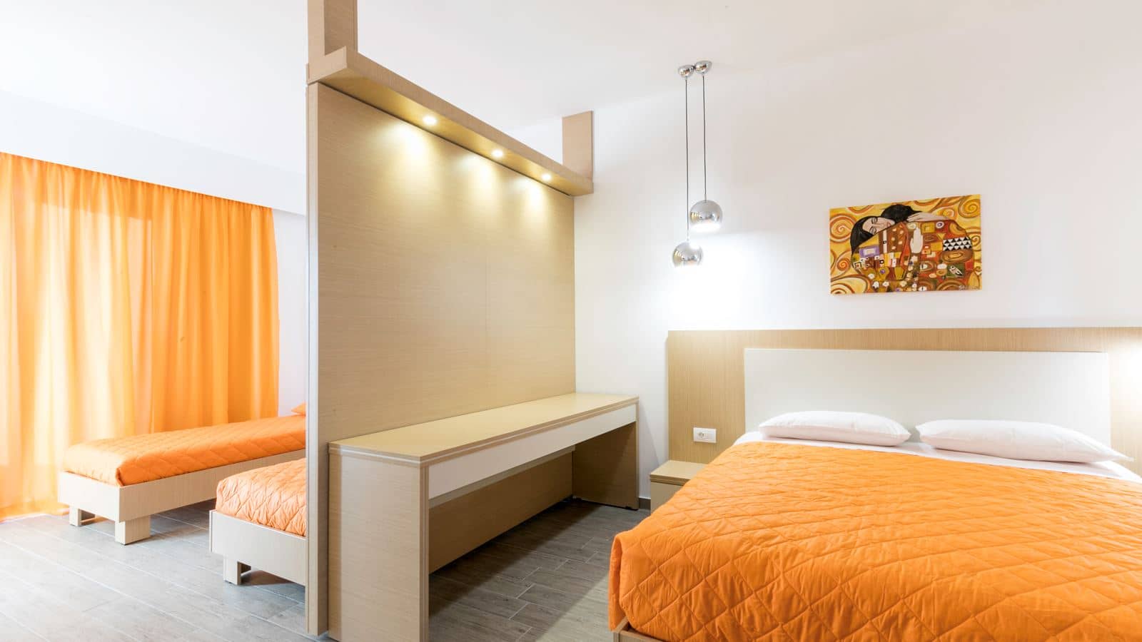 rooms-junior-suite-sideseaview-balcony-or-terrace