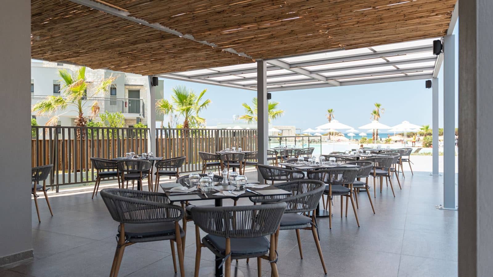 restaurants-alyki-main-restaurant