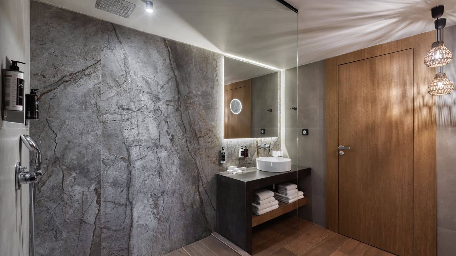 rooms-black-pearl-maisonette-plunge-pool-mountain-view
