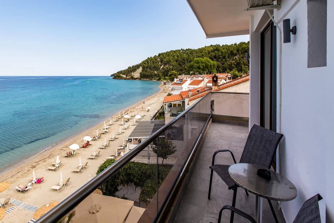 rooms-junior-suite-front-sea-view