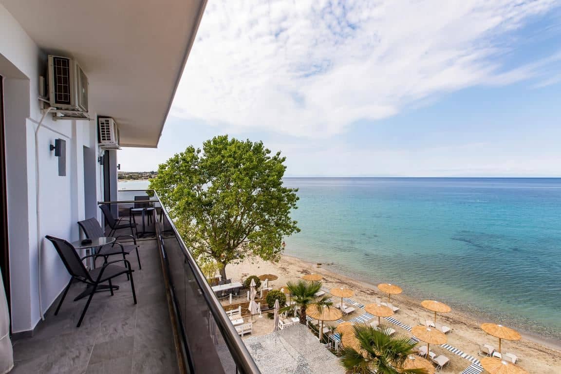 rooms-executive-suite-front-sea-view