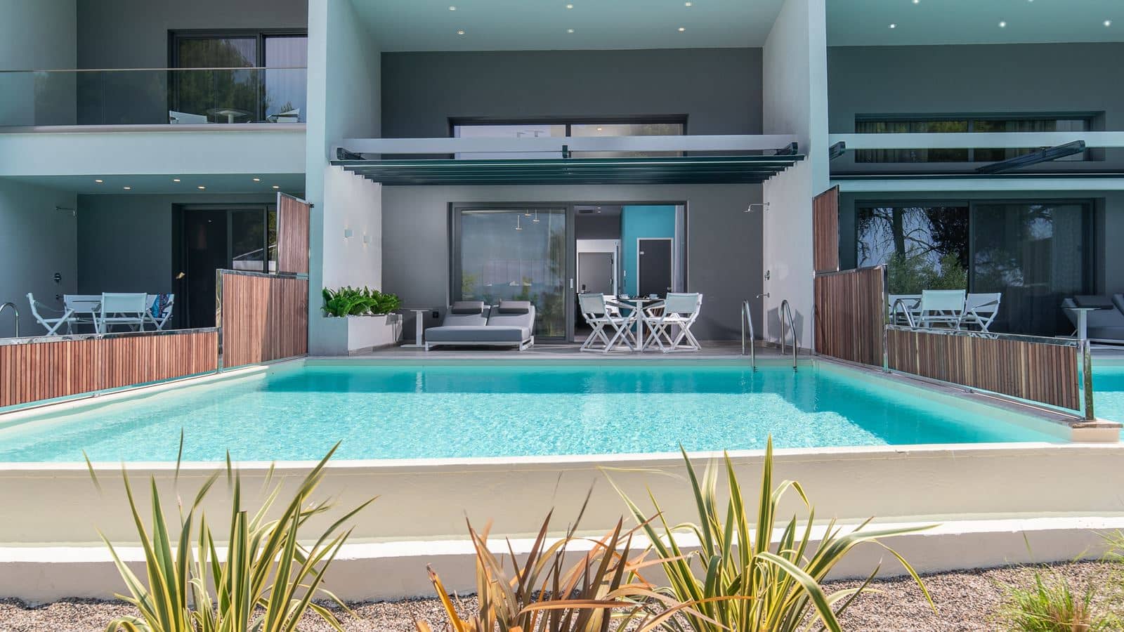 rooms-deluxe-suite