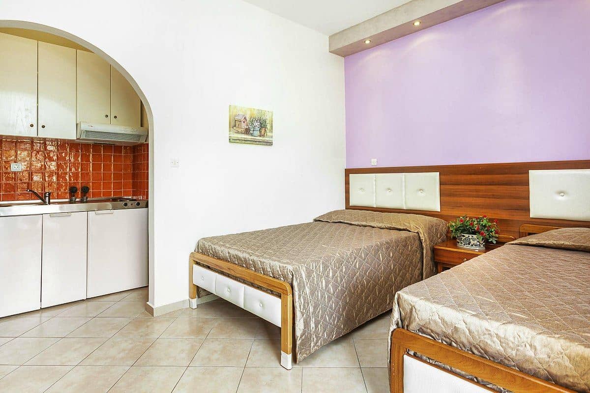 rooms-triple-room