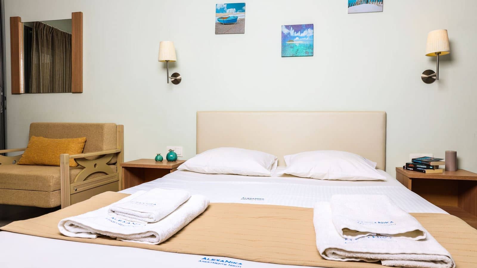 rooms-triple-studio