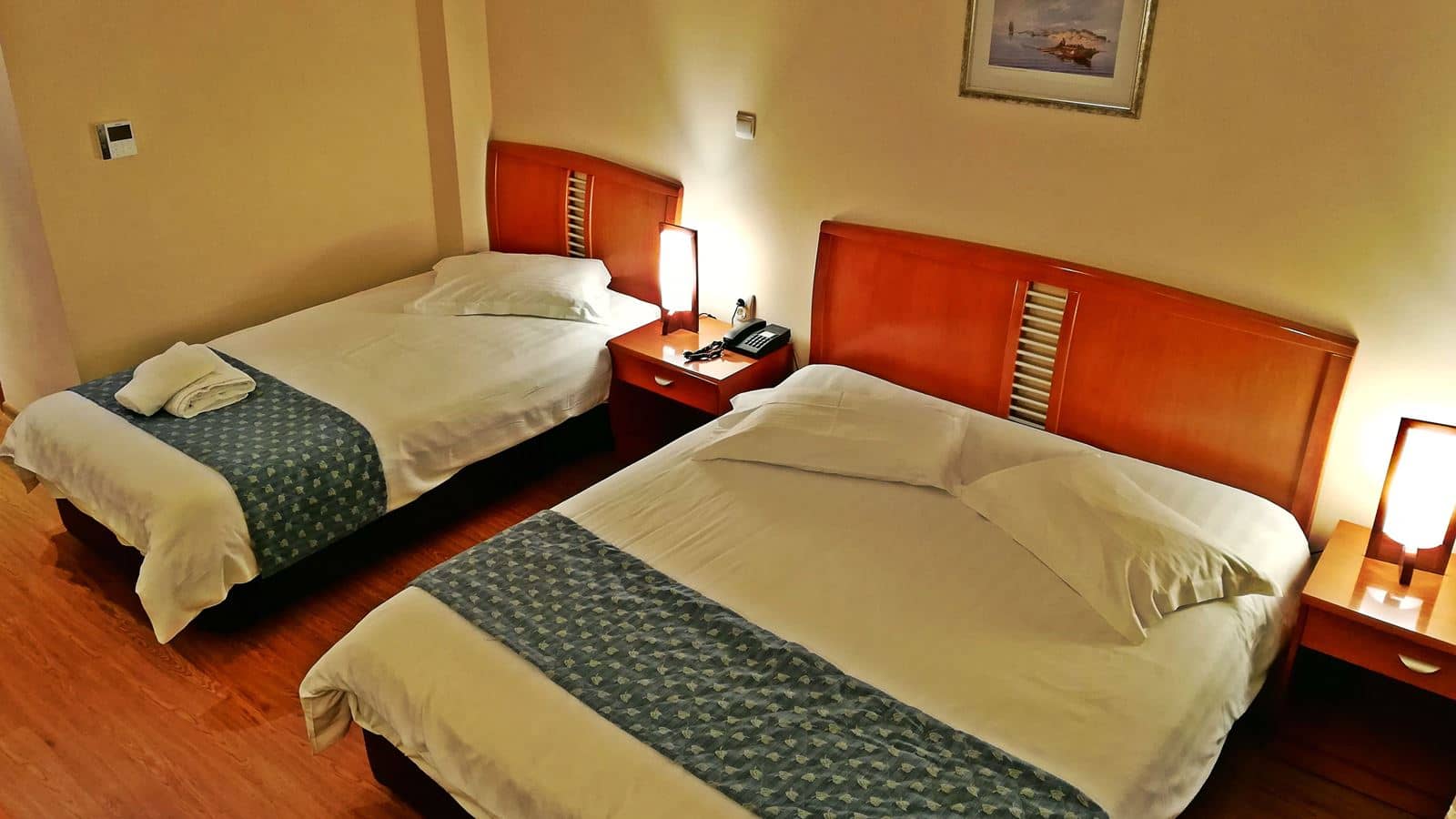 rooms-triple-room