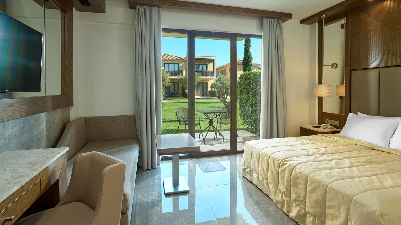 rooms-double-room-with-garden-view
