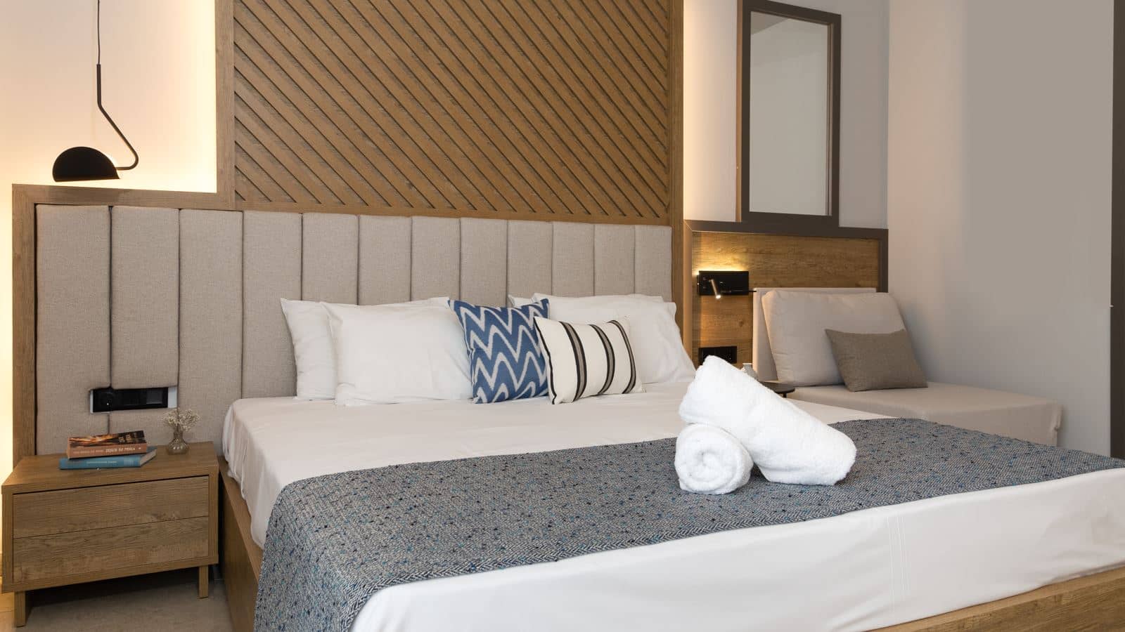 rooms-deluxe-double-room-garden-view