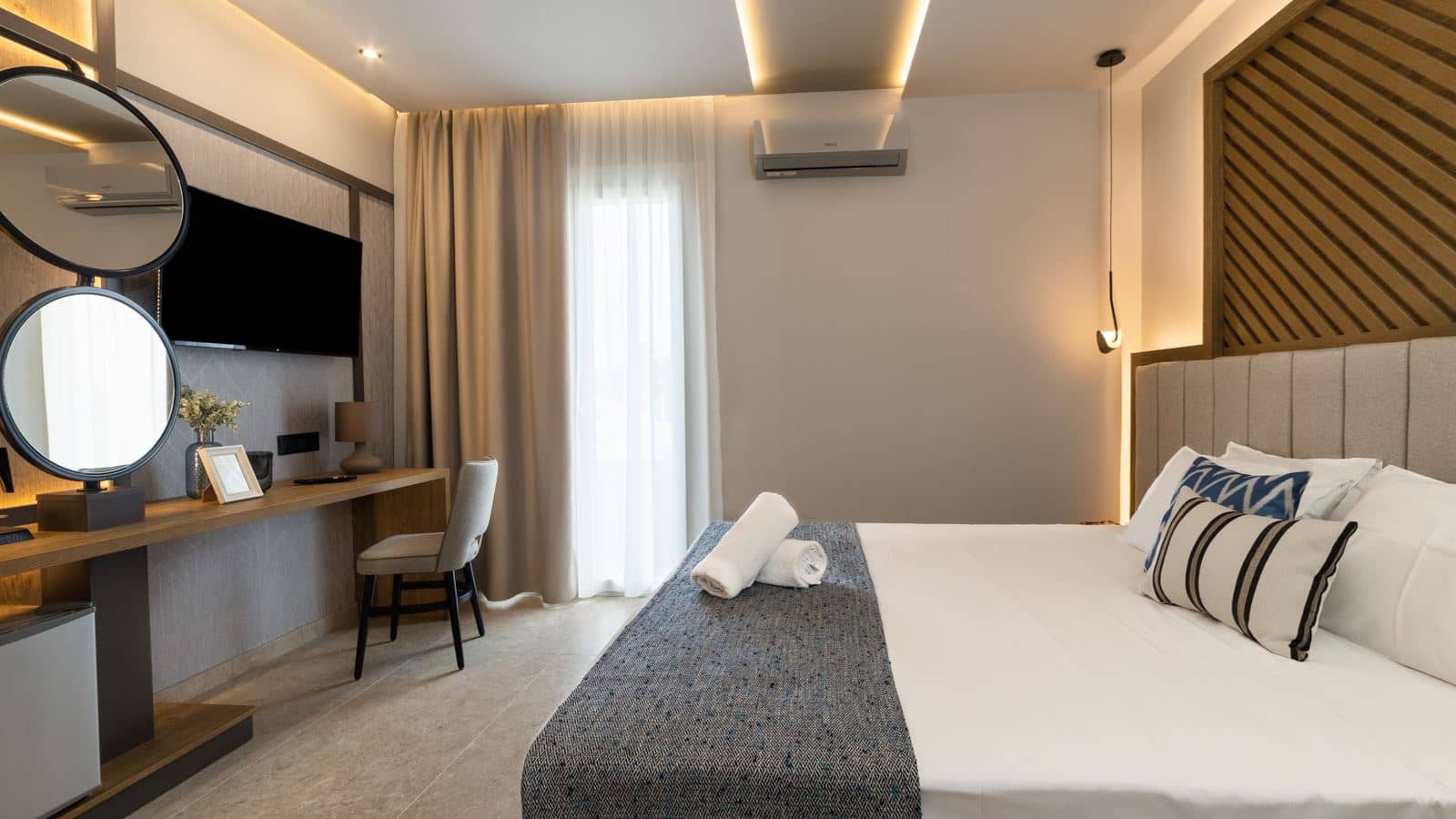 rooms-deluxe-double-room-garden-view