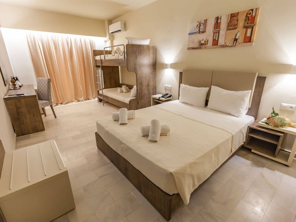 rooms-quadruple-sea-view