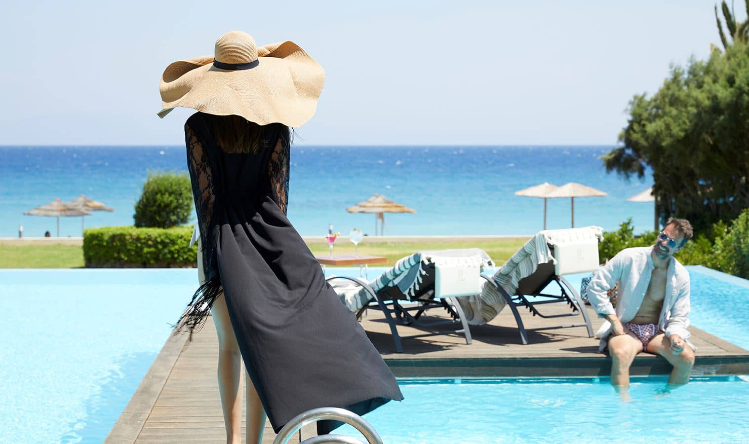 rooms-beachfront-swim-up-grand-suite
