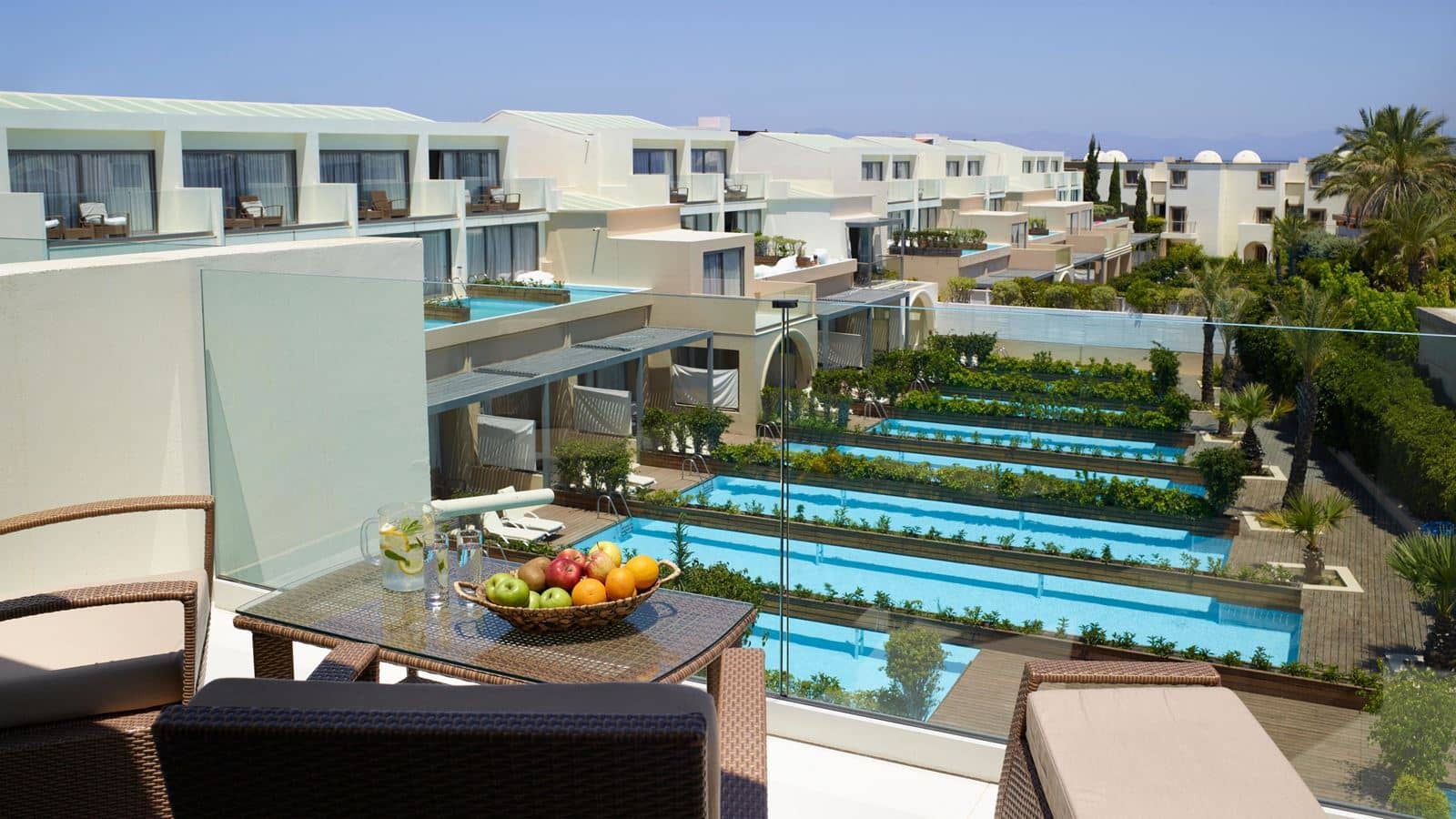 rooms-premium-double-room-with-spa-bath-garden-view