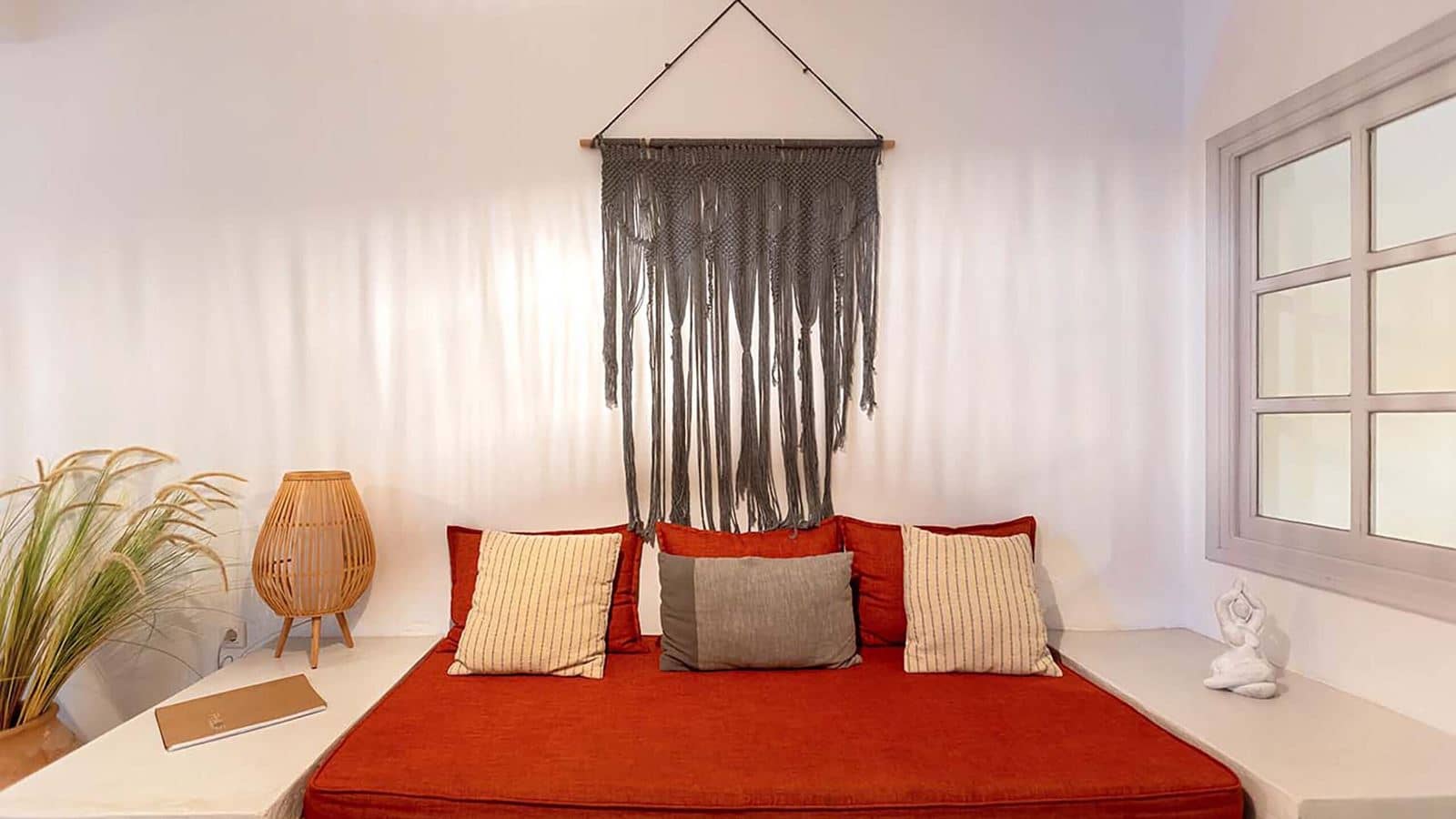 rooms-deluxe-suite-with-hot-tub--seaview