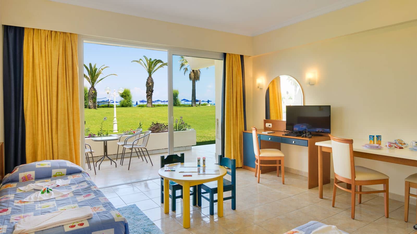 rooms-kid-suite-garden-view