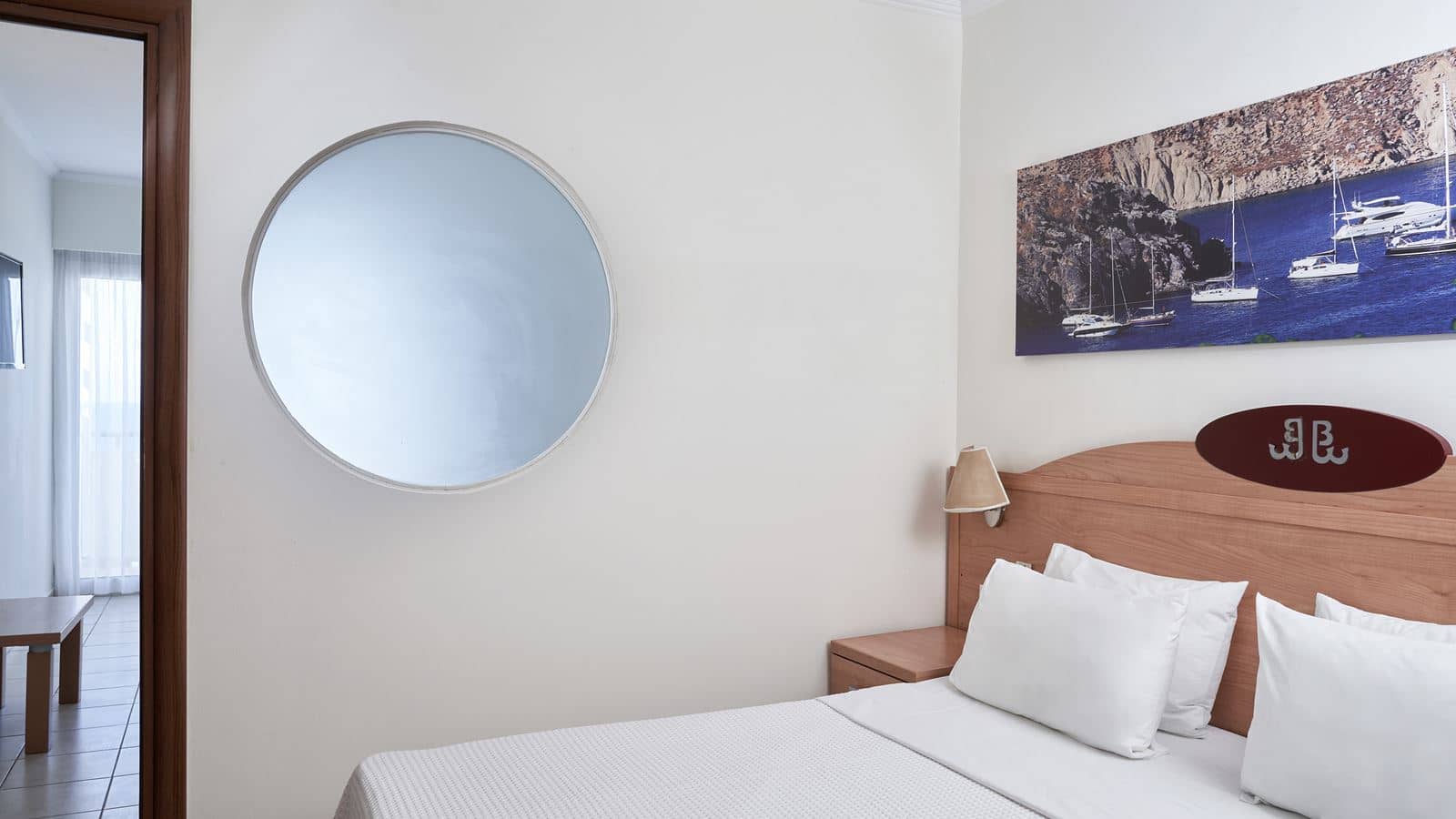 rooms-family-room-sea-view