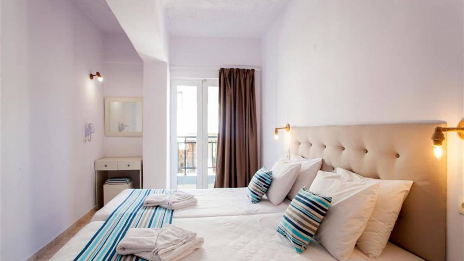 rooms-cozy-family-room-4-pax