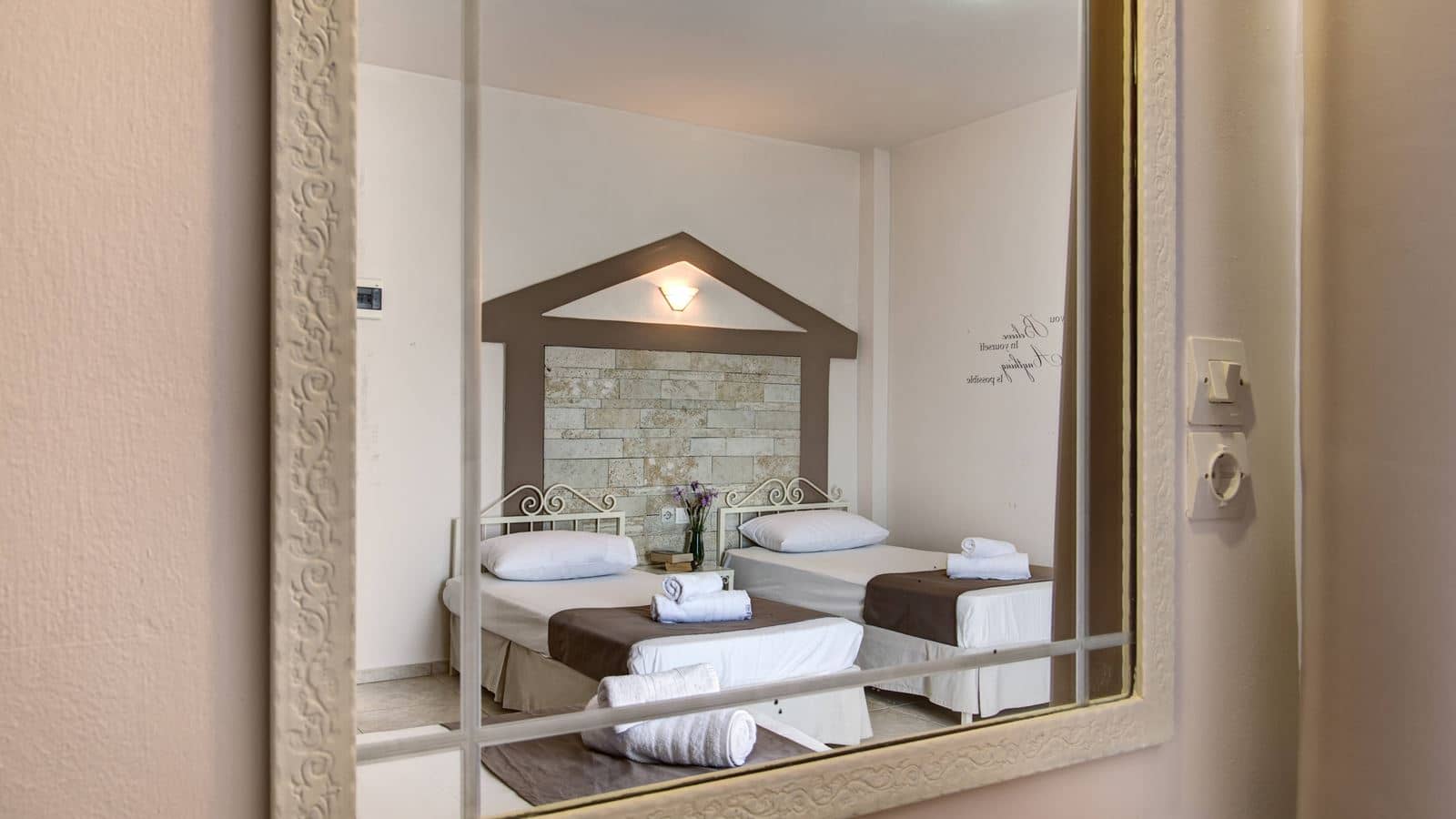 rooms-studio-triple-garden-view