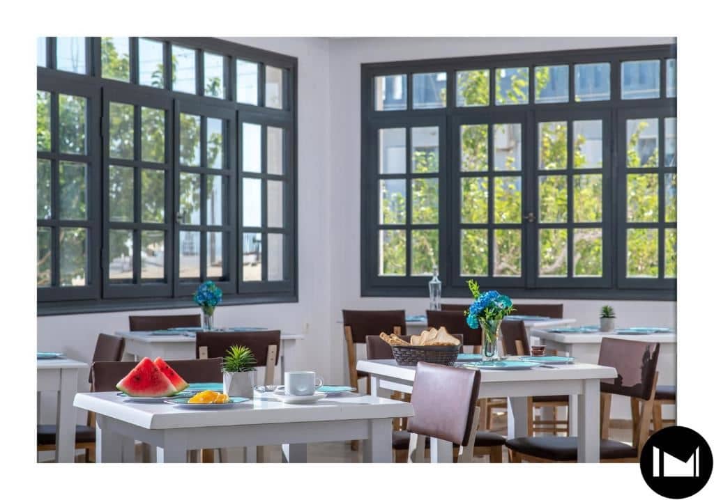 restaurants-lobby-breakfast-area