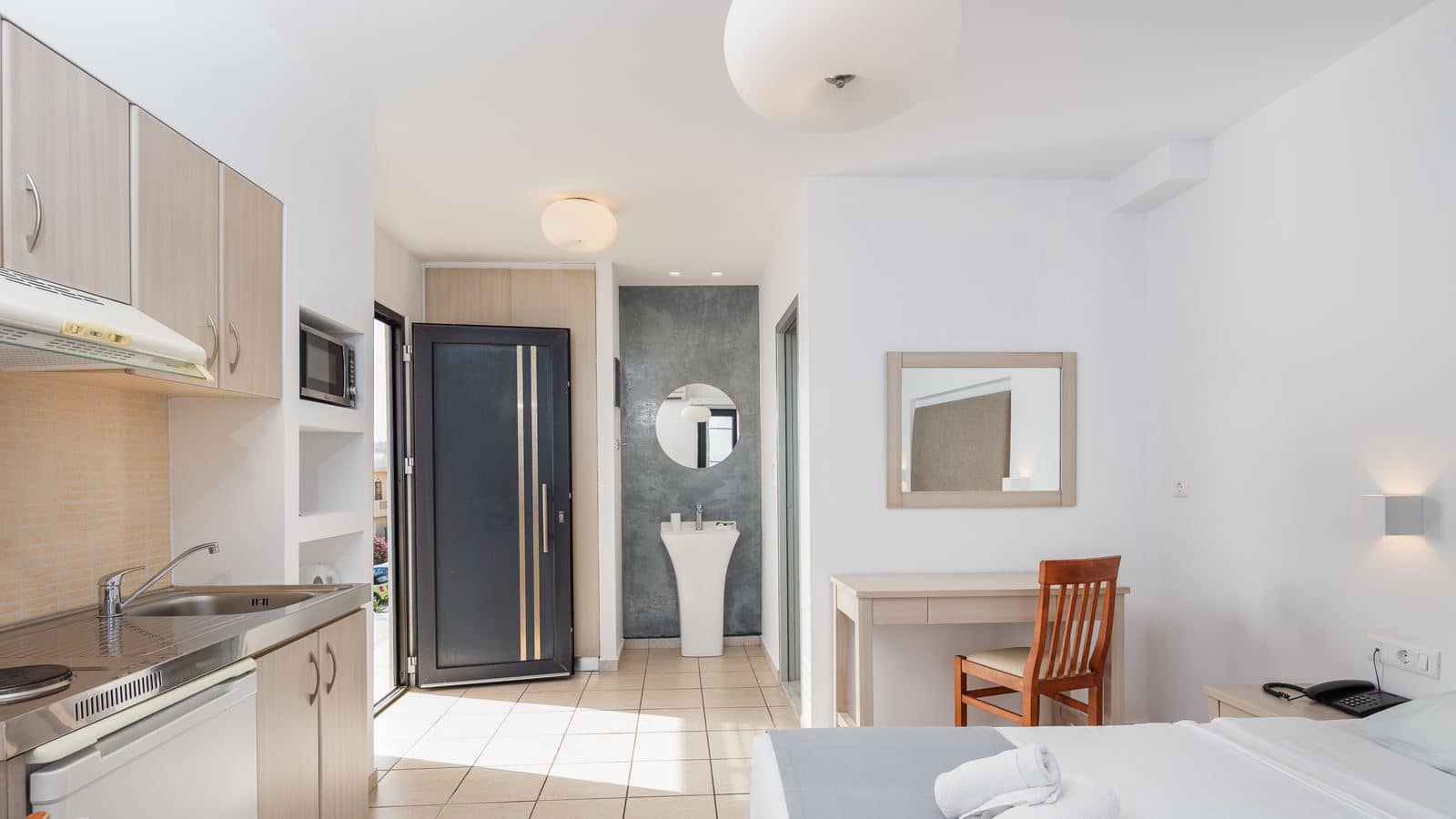 rooms-studio-standard-balcony-or-terrace