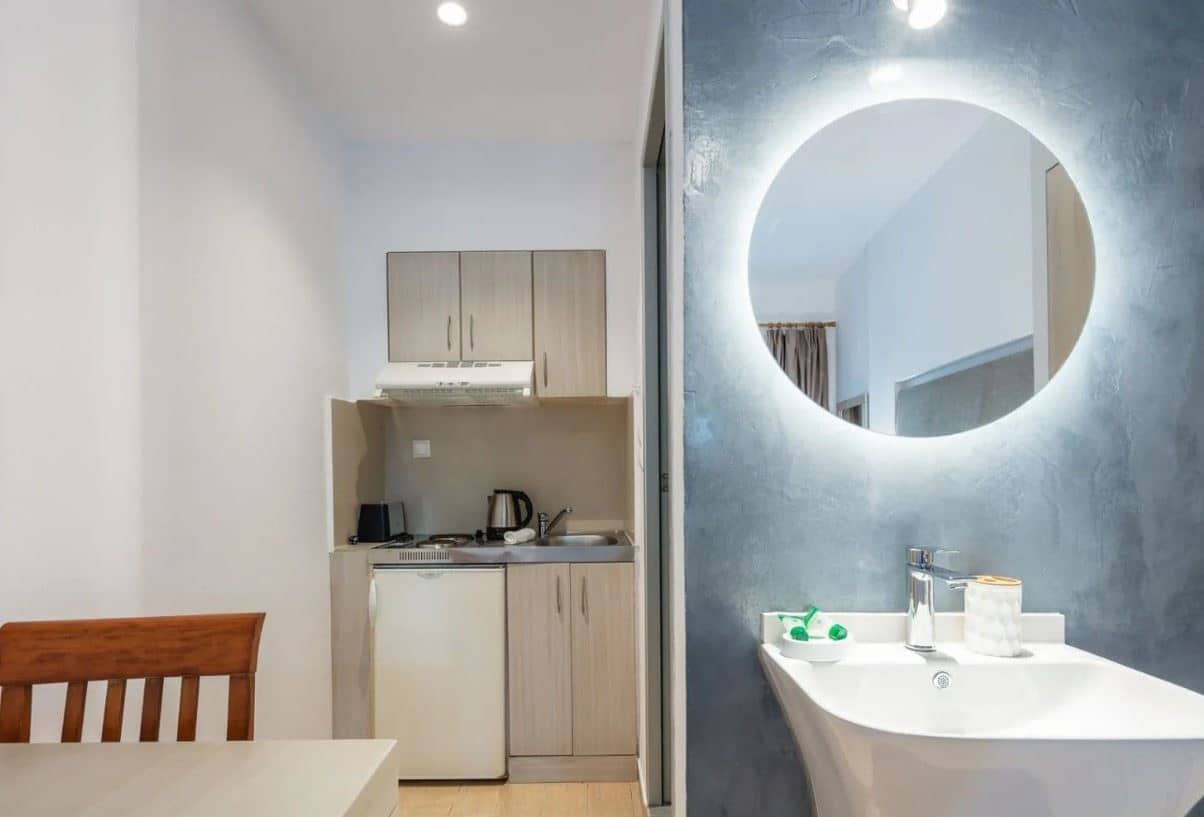 rooms-economy-studio-semi-basement