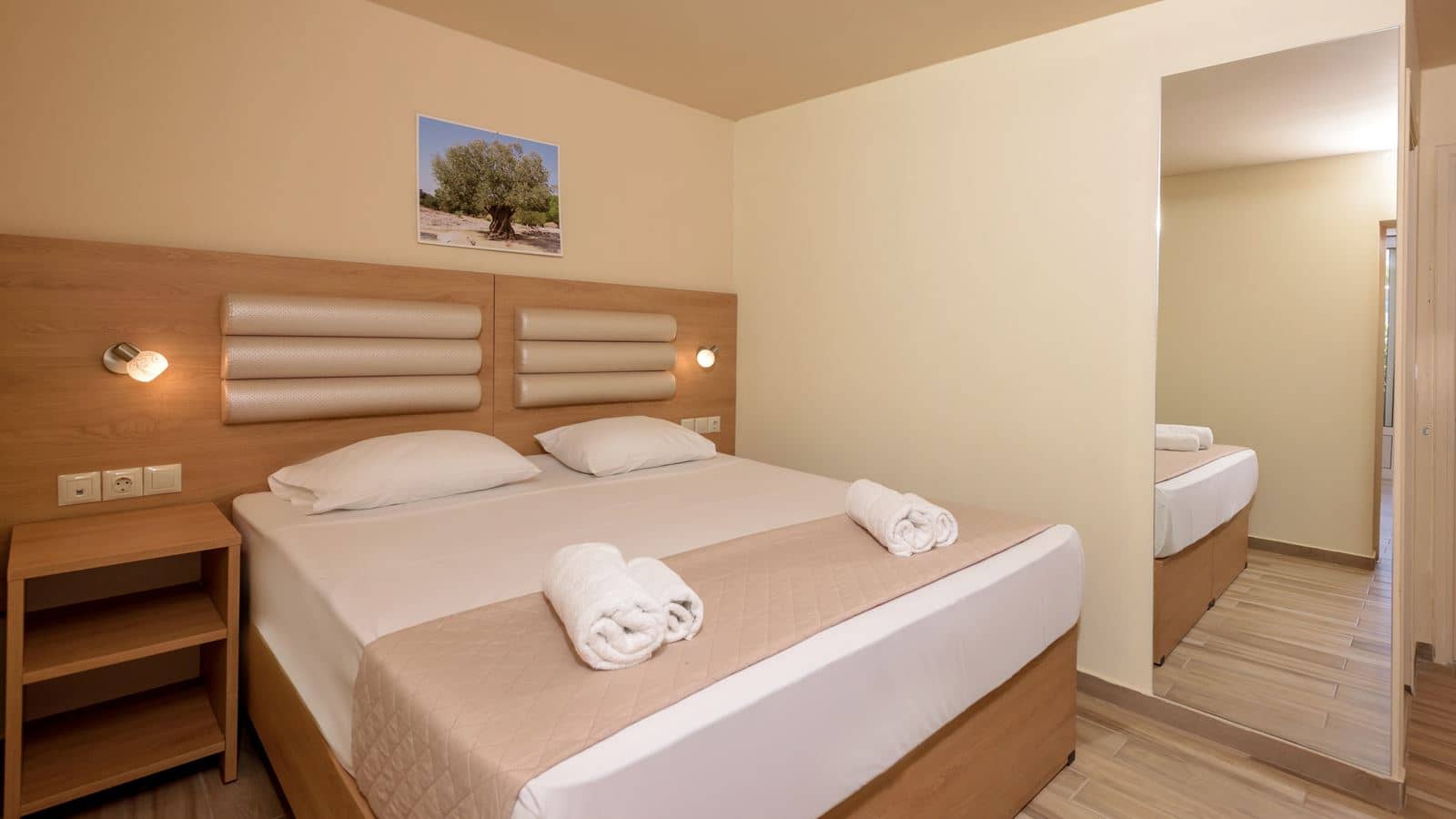 rooms-family-2bed-room