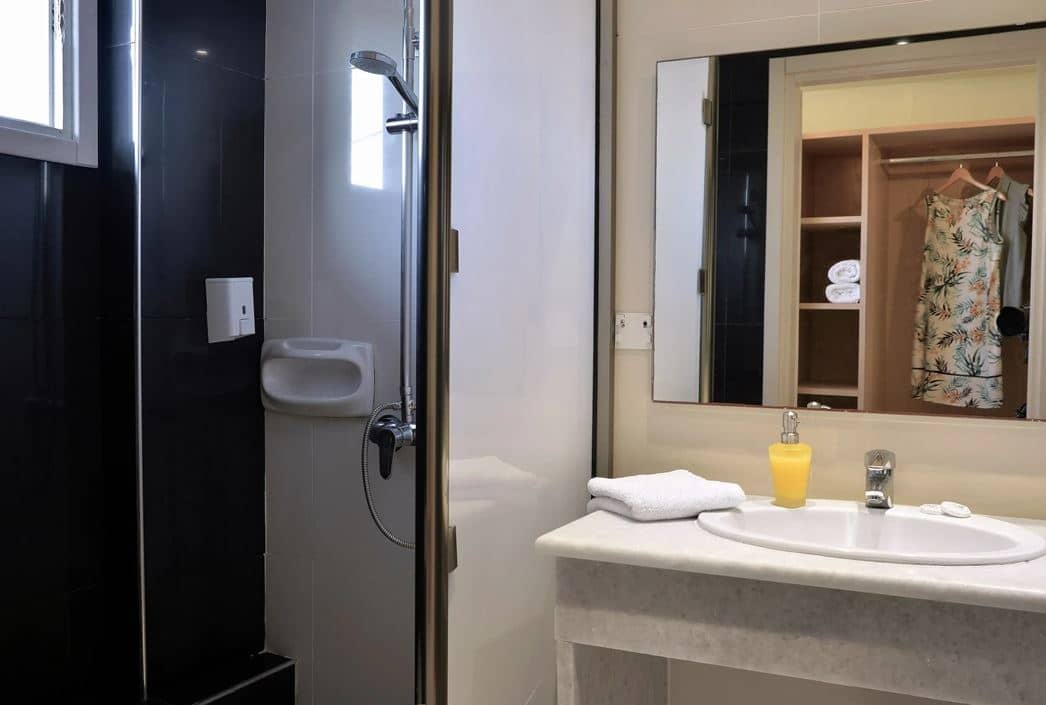 rooms-superior-doubletwin-room