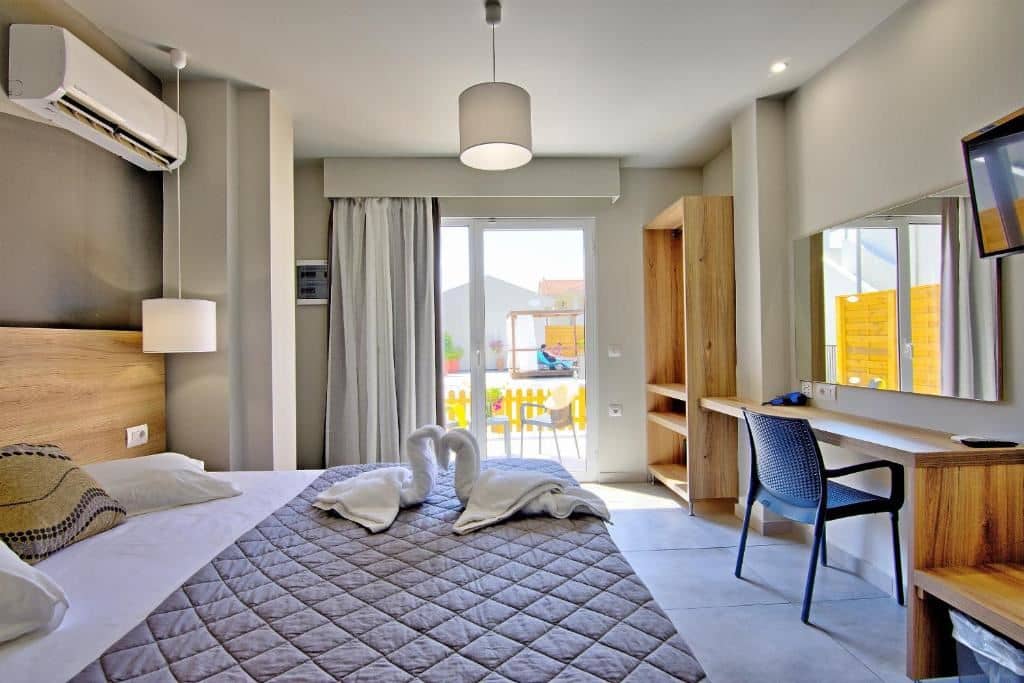 rooms-room-superior--double-balcony-or-terrace
