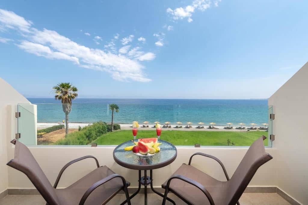 rooms-room-double-seafront-balcony