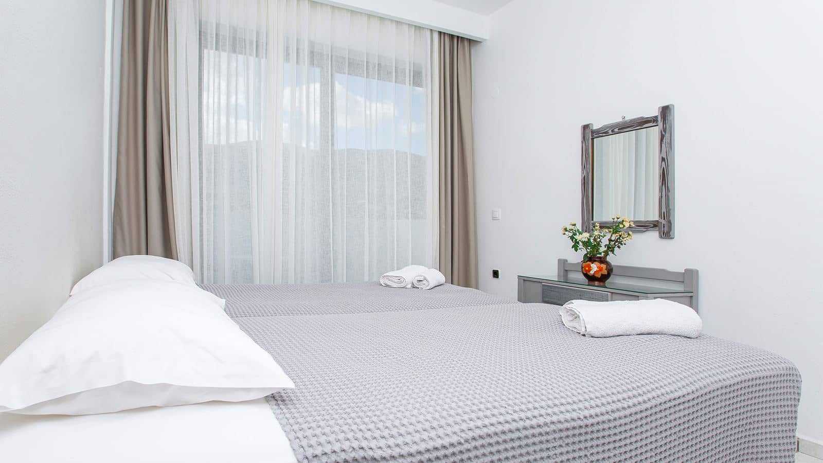rooms-double-standard-studio