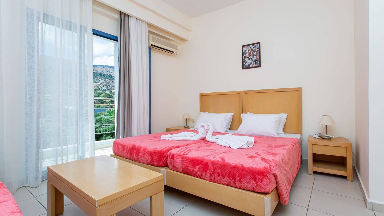 rooms-superior-triple-studio